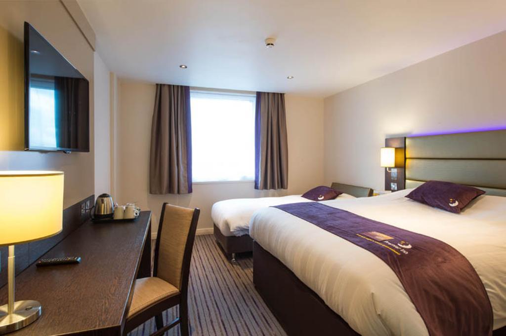 Premier Inn London Edgware Barnet Habitación foto