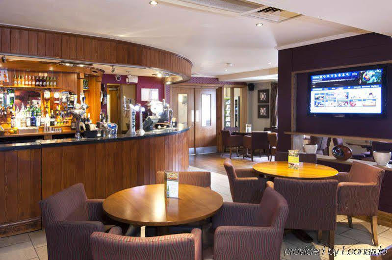 Premier Inn London Edgware Barnet Exterior foto