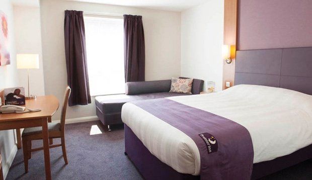 Premier Inn London Edgware Barnet Exterior foto